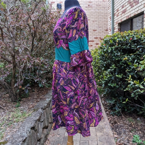 2/12 Leona Edmiston Frocks paisley dress - Picture 2 of 6